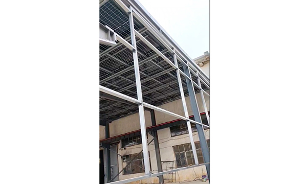 钢结构厂房施工现场