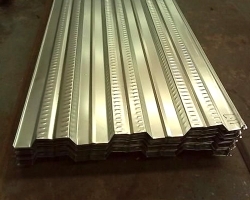 大连彩钢板该不该更换旧屋顶|老化判断与建议